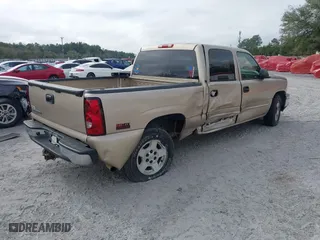 2006 Chevrolet Silverado 1500 LT1 with VIN 2GCEC13T161155954, listed as a IAAI auction lot 41643598 with 222,321 mi miles. Bid and sale history available at carsss.com. Image 4.