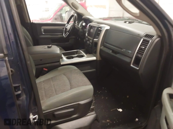 2018 Ram 2500 Big Horn with VIN 3C6UR5DLXJG233378, listed as a IAAI auction lot 41007365 with 96,371 mi miles. Bid and sale history available at carsss.com. Image 5.