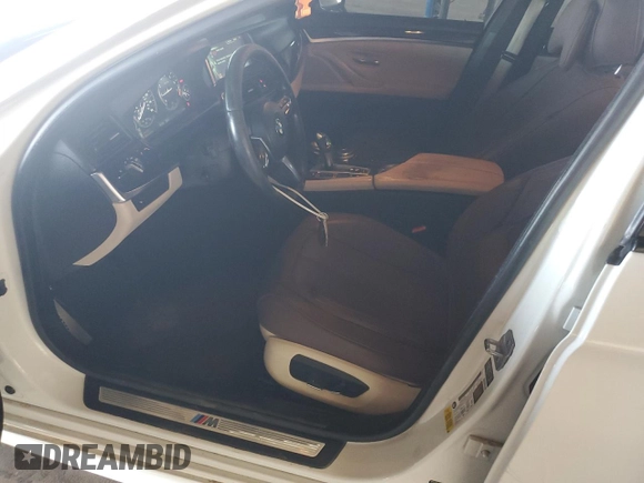 2014 BMW 5 Series 528i with VIN WBA5A5C5XED505208, listed as a Copart auction lot 54555285 with 151,145 mi miles and Clean Title. Bid and sale history available at DreamBid. Image 7.