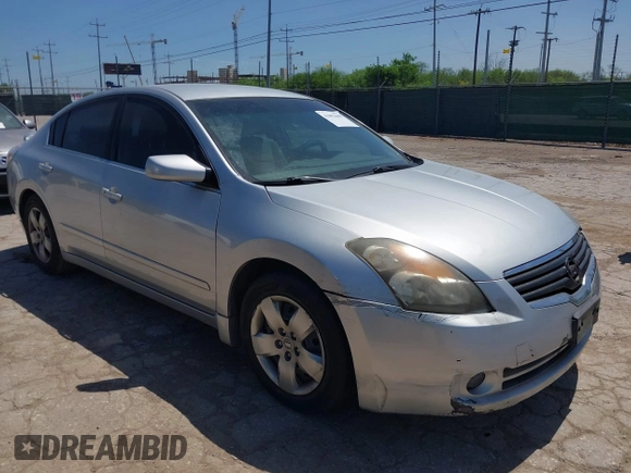 2007 Nissan Altima 2.5 with VIN 1N4AL21E17C154782, listed as a IAAI auction lot 42093605 with 142,591 mi miles. Bid and sale history available at carsss.com. Image 1.