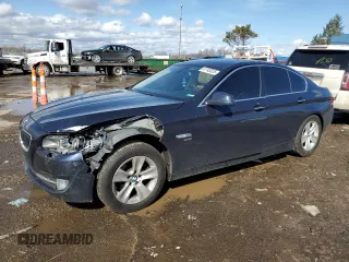 2012 BMW 5 Series 528i xDrive z VIN WBAXH5C5XCDW06251, wystawiony jako Copart lot #47745325 z przebiegiem 131 323 mil mil oraz Szkoda całkowita • Salvage title. Historia ofert i sprzedaży dostępna na DreamBid. Obrazek 1.