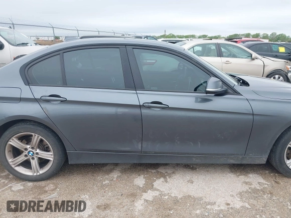2014 BMW 3 Series 328i z VIN WBA3A5G52ENP31707, wystawiony jako IAAI lot #41944963 z przebiegiem 158 180 mil mil oraz . Historia ofert i sprzedaży dostępna na DreamBid. Obrazek 13.