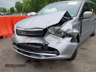 2014 Chrysler Town & Country Touring with VIN 2C4RC1BG5ER280297, listed as a IAAI auction lot 42189192 with 123,864 mi miles. Bid and sale history available at carsss.com. Image 6.