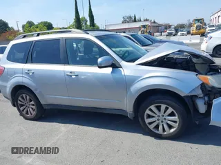 2013 Subaru Forester X Premium with VIN JF2SHADC4DH403421, listed as a IAAI auction lot 42475417 with 91,973 mi miles and . Bid and sale history available at DreamBid. Image 14.