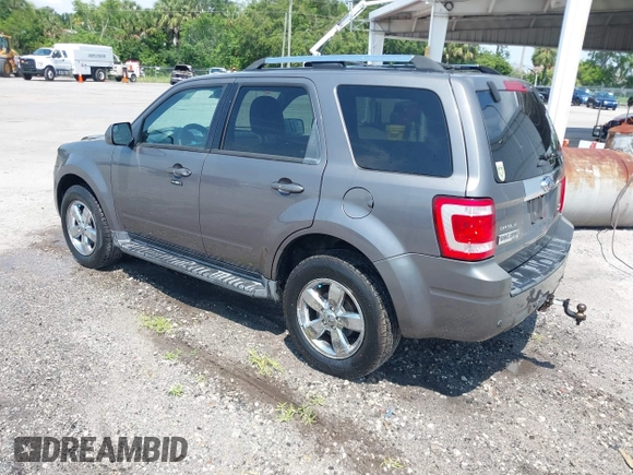 2010 Ford Escape Limited z VIN 1FMCU9EG5AKC61203, wystawiony jako IAAI lot #42334919 z przebiegiem 184 243 mil mil oraz . Historia ofert i sprzedaży dostępna na DreamBid. Obrazek 3.