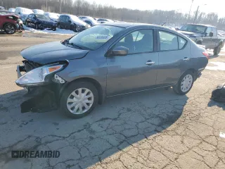 2019 Nissan Versa SV z VIN 3N1CN7AP5KL816732, wystawiony jako Copart lot #88320335 z przebiegiem 49 415 mil mil oraz Nie do naprawy • Non repairable. Historia ofert i sprzedaży dostępna na DreamBid. Obrazek 1.