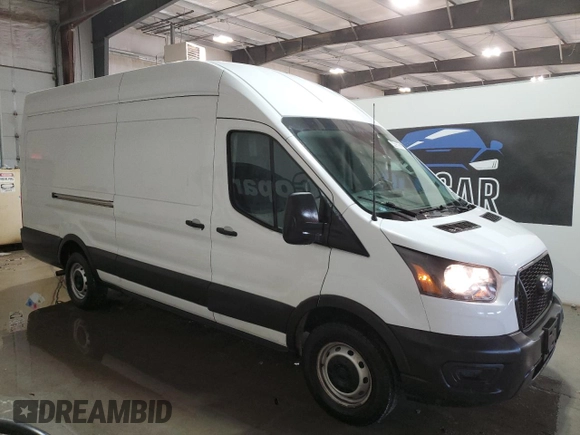 2022 Ford Transit Cargo with VIN 1FTBR3X85NKA70021, listed as a Copart auction lot 44332015 with 86,070 mi miles and Clean title. Bid and sale history available at DreamBid. Image 4.
