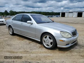 2002 Mercedes-Benz S 500 z VIN WDBNG75JX2A237991, wystawiony jako Copart lot #58341265 z przebiegiem Nie podano mil oraz Szkoda całkowita • Salvage title. Historia ofert i sprzedaży dostępna na DreamBid. Obrazek 4.
