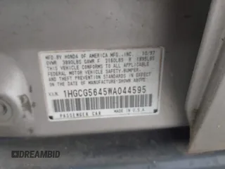 1998 Honda Accord LX z VIN 1HGCG5645WA044595, wystawiony jako IAAI lot #40073268 z przebiegiem 197 055 mil mil oraz . Historia ofert i sprzedaży dostępna na DreamBid. Obrazek 9.