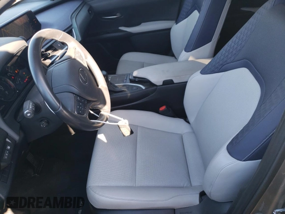 2020 Lexus UX 200 with VIN JTHP3JBH9L2026618, listed as a Copart auction lot 77893984 with 30,672 mi miles and Salvage title. Bid and sale history available at DreamBid. Image 7.