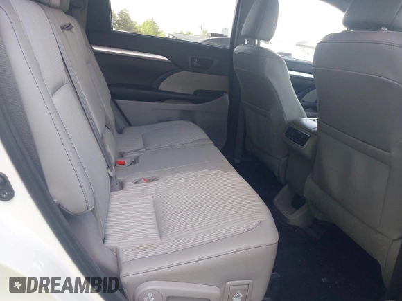 2017 Toyota Highlander LE z VIN 5TDZZRFH1HS227592, wystawiony jako IAAI lot #42162545 z przebiegiem 113 102 mil mil oraz . Historia ofert i sprzedaży dostępna na DreamBid. Obrazek 8.