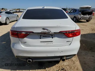 2016 Jaguar XF 35t Premium with VIN SAJBD4BV1GCY10728, listed as a Copart auction lot 85947374 with 123,769 mi miles and Clean Title. Bid and sale history available at carsss.com. Image 6.