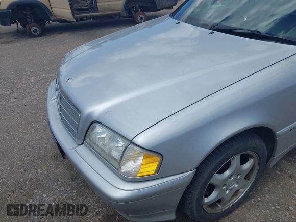 1999 Mercedes-Benz C 230/260/280/320 with VIN WDBHA29G1XA781478, listed as a IAAI auction lot 42051212 with Not Provided miles and . Bid and sale history available at DreamBid. Image 6.