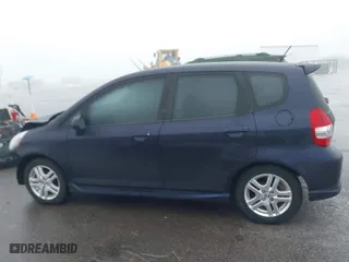 2008 Honda Fit Sport with VIN JHMGD38608S036542, listed as a IAAI auction lot 41214139 with 135,893 mi miles. Bid and sale history available at carsss.com. Image 13.