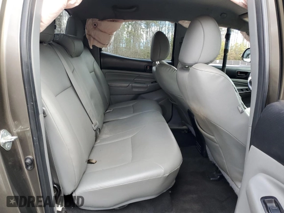 2015 Toyota Tacoma with VIN 3TMLU4EN4FM195426, listed as a Copart auction lot 86599744 with 136,461 mi miles and Salvage Title. Bid and sale history available at carsss.com. Image 10.
