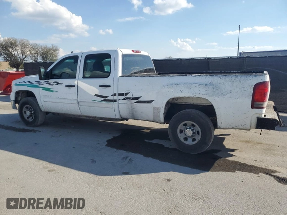 2008 GMC Sierra 2500HD SLT with VIN 1GTHK23628F219110, listed as a Copart auction lot 44631605 with 363,635 mi miles and Clean title. Bid and sale history available at DreamBid. Image 2.