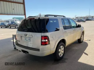 2010 Ford Explorer XLT with VIN 1FMEU6DE3AUA80998, listed as a IAAI auction lot 42132356 with 202,716 mi miles. Bid and sale history available at carsss.com. Image 1.