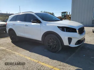 2020 Kia Sorento LX V6 with VIN 5XYPG4A55LG695652, listed as a Copart auction lot 88478465 with 88,107 mi miles and Salvage Title. Bid and sale history available at carsss.com. Image 4.