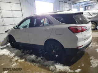 2020 Chevrolet Equinox LT with VIN 3GNAXVEX5LL209543, listed as a Copart auction lot 44151345 with 70,807 mi miles and Salvage Title. Bid and sale history available at carsss.com. Image 2.