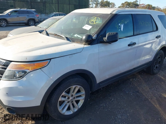 2013 Ford Police Interceptor Utility z VIN 1FM5K8AR1DGC20753, wystawiony jako IAAI lot #40718640 z przebiegiem Nie podano mil oraz . Historia ofert i sprzedaży dostępna na DreamBid. Obrazek 6.