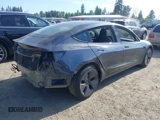 2023 Tesla Model 3 z VIN 5YJ3E1EA5PF656325, wystawiony jako IAAI lot #42465795 z przebiegiem 30 256 mil mil oraz . Historia ofert i sprzedaży dostępna na DreamBid. Obrazek 4.