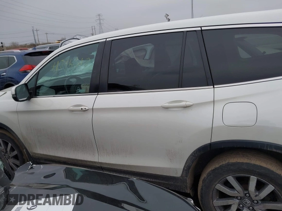 2019 Honda Pilot EX-L with VIN 5FNYF6H59KB032437, listed as a IAAI auction lot 41716318 with 103,556 mi miles. Bid and sale history available at carsss.com. Image 14.