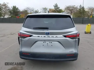 2021 Toyota Sienna XLE with VIN 5TDYRKEC6MS069690, listed as a IAAI auction lot 41841252 with 56,632 mi miles. Bid and sale history available at carsss.com. Image 16.