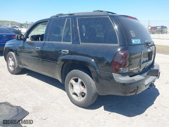 2008 Chevrolet TrailBlazer LT w/3LT with VIN 1GNDS13S782107939, listed as a IAAI auction lot 41752333 with 121,971 mi miles. Bid and sale history available at carsss.com. Image 3.