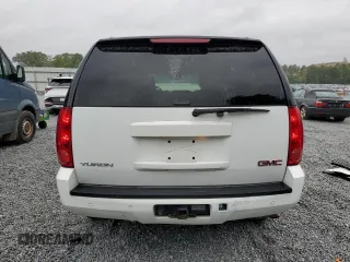 2008 GMC Yukon SLT w/4SB with VIN 1GKFC13J88J223313, listed as a Copart auction lot 70949424 with 155,898 mi miles and Salvage Title. Bid and sale history available at carsss.com. Image 6.