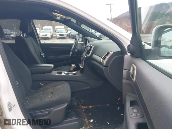 2017 Jeep Grand Cherokee Laredo with VIN 1C4RJFAG2HC605182, listed as a IAAI auction lot 41926247 with 131,474 mi miles. Bid and sale history available at carsss.com. Image 5.