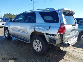 2004 Toyota 4Runner Limited with VIN JTEBU17R740036034, listed as a IAAI auction lot 41587335 with 199,884 mi miles. Bid and sale history available at carsss.com. Image 6.