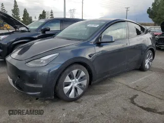 2024 Tesla Model Y with VIN 7SAYGDED1RF052031, listed as a Copart auction lot 48507865 with 5,365 mi miles and Salvage title. Bid and sale history available at DreamBid. Image 1.