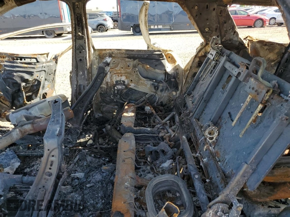 2023 Chevrolet Traverse LT Cloth z VIN 1GNERGKW0PJ315611, wystawiony jako Copart lot #60167715 z przebiegiem Nie podano mil oraz Nie do naprawy • Non repairable. Historia ofert i sprzedaży dostępna na DreamBid. Obrazek 10.