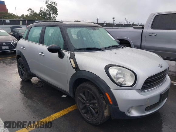 2015 MINI Countryman with VIN WMWZB3C52FWR45805, listed as a IAAI auction lot 41784638 with 41,204 mi miles and . Bid and sale history available at DreamBid. Image 6.