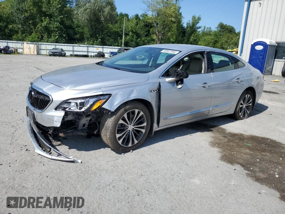 2018 Buick LaCrosse Essence with VIN 1G4ZP5SS3HU206802, listed as a Copart auction lot 68867894 with 44,916 mi miles and Salvage Title. Bid and sale history available at carsss.com. Image 1.