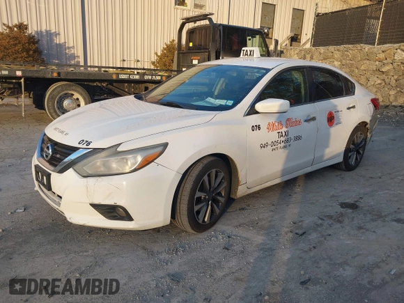2017 Nissan Altima SV with VIN 1N4AL3AP3HC285236, listed as a IAAI auction lot 41272147 with 246,465 mi miles and . Bid and sale history available at carsss.com. Image 17.
