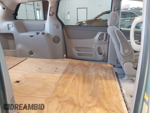 2008 Toyota Sienna LE with VIN 5TDBK23C88S020607, listed as a IAAI auction lot 41748033 with 159,439 mi miles and . Bid and sale history available at DreamBid. Image 8.