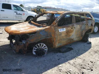 2019 Toyota Highlander SE with VIN 5TDJZRFH1KS579849, listed as a Copart auction lot 45744865 with 0 mi miles and Non Repairable. Bid and sale history available at carsss.com. Image 1.