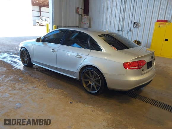 2012 Audi A4 Premium Plus z VIN WAUEFAFL8CN017631, wystawiony jako IAAI lot #41689344 z przebiegiem 170 838 mil mil oraz . Historia ofert i sprzedaży dostępna na DreamBid. Obrazek 3.