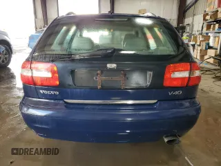 2003 Volvo V40 z VIN YV1VW27533F988646, wystawiony jako Copart lot #76371774 z przebiegiem 154 126 mil mil oraz Tytuł czysty. Historia ofert i sprzedaży dostępna na DreamBid. Obrazek 6.