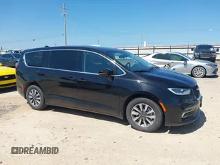 2024 Chrysler Pacifica Hybrid Select with VIN 2C4RC1S70RR169467, listed as a IAAI auction lot 42448734 with 38,062 mi miles and . Bid and sale history available at DreamBid. Image 13.