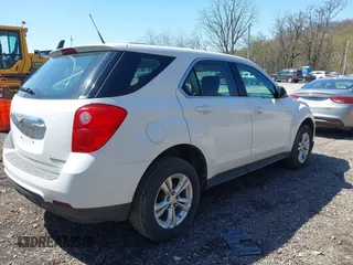 2012 Chevrolet Equinox LS with VIN 2GNFLCEK9C6101442, listed as a IAAI auction lot 42071000 with 135,764 mi miles. Bid and sale history available at carsss.com. Image 4.