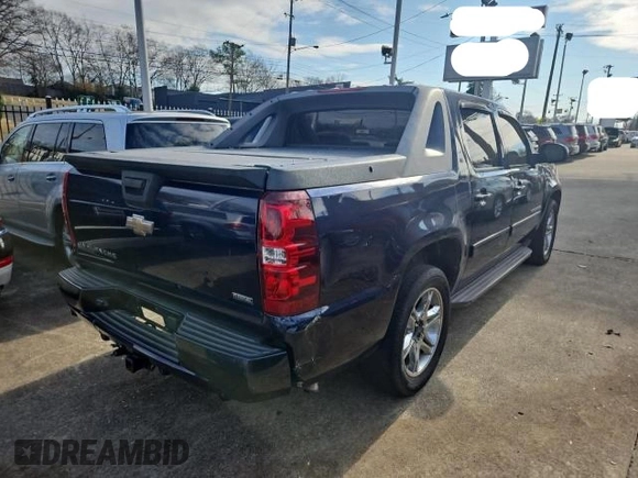 2010 Chevrolet Avalanche LT with VIN 3GNNCFE09AG124832, listed as a Copart auction lot 86728894 with 136,595 mi miles and Clean Title. Bid and sale history available at carsss.com. Image 4.