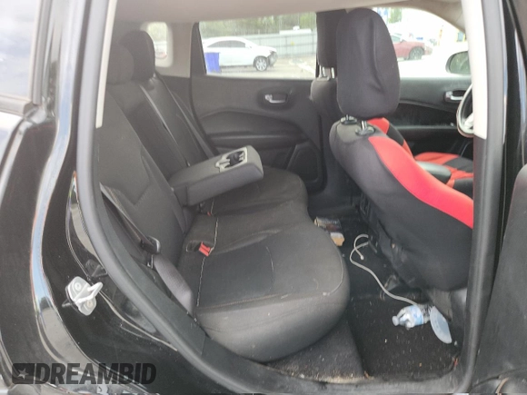 2019 Jeep Compass Sport z VIN 3C4NJCAB8KT615860, wystawiony jako Copart lot #60784545 z przebiegiem 109 592 mil mil oraz Szkoda całkowita • Salvage title. Historia ofert i sprzedaży dostępna na DreamBid. Obrazek 11.