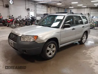 2006 Subaru Forester 2.5 X with VIN JF1SG636X6H712880, listed as a IAAI auction lot 40062211 with 127,537 mi miles. Bid and sale history available at carsss.com. Image 2.