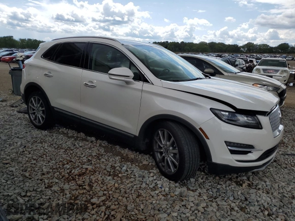 2019 Lincoln MKC Reserve с VIN 5LMCJ3C9XKUL20906, выставлен на аукционе Copart как лот 52814185 с пробегом 50 821 миль миль и Списание • Salvage title. История ставок и продаж доступна на DreamBid. Изображение 4.
