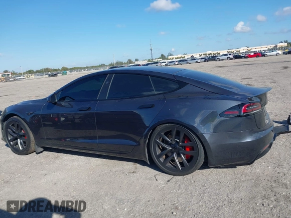 2023 Tesla Model S Plaid с VIN 5YJSA1E62PF530538, выставлен на аукционе IAAI как лот 41553415 с пробегом 31 392 миль миль и . История ставок и продаж доступна на DreamBid. Изображение 14.