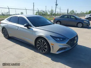 2020 Hyundai Sonata SEL Plus with VIN 5NPEJ4J26LH029004, listed as a IAAI auction lot 41983958 with 114,580 mi miles. Bid and sale history available at carsss.com. Image 1.