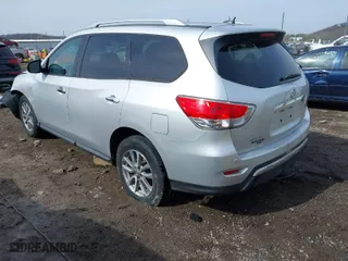 2013 Nissan Pathfinder Platinum with VIN 5N1AR2MN8DC611132, listed as a IAAI auction lot 41577473 with 119,497 mi miles. Bid and sale history available at carsss.com. Image 3.