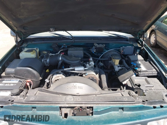 1997 GMC Suburban with VIN 3GKFK16R5VG508908, listed as a IAAI auction lot 42103068 with 264,446 mi miles and . Bid and sale history available at DreamBid. Image 10.